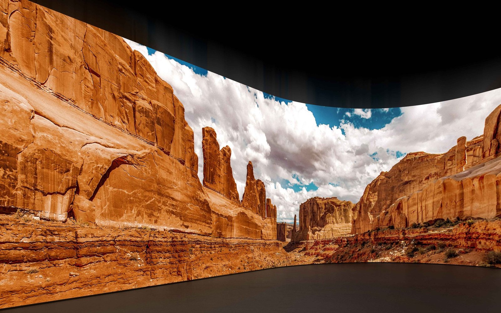 Samsung The Wall All-in-One IAB Indoor LED P1.68 — Seamless display surface at large format